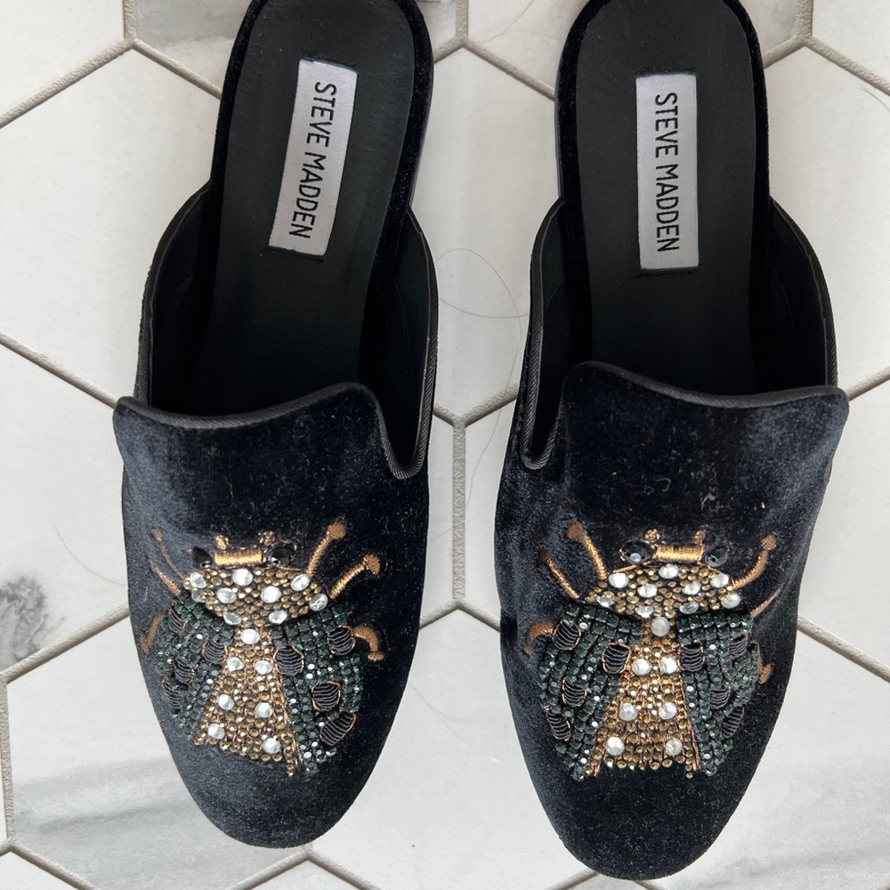 Steve Madden black mules
